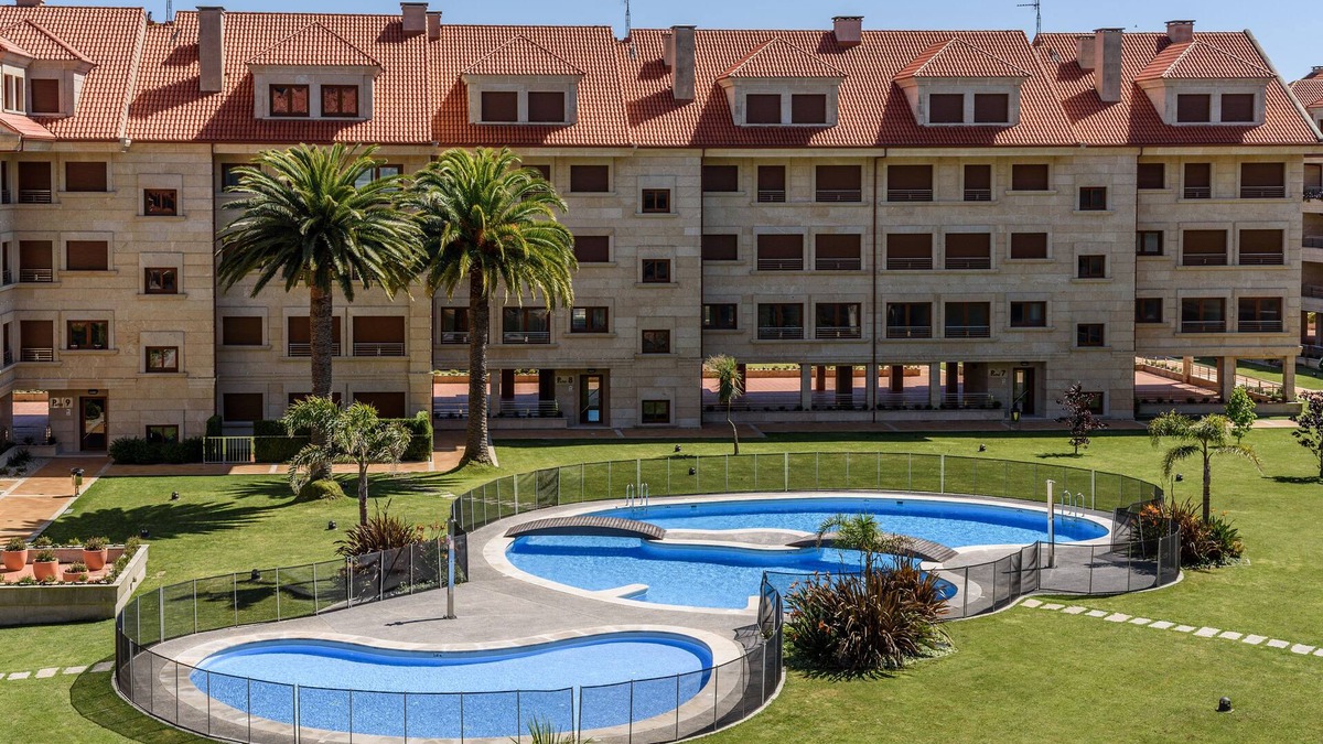 Quintans Ski Chalet | Exclusive villa with sea views