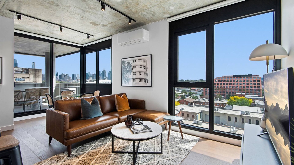 Cremorne Apartment | Executive 2-Bed Apartment with Views, Gym and Spa