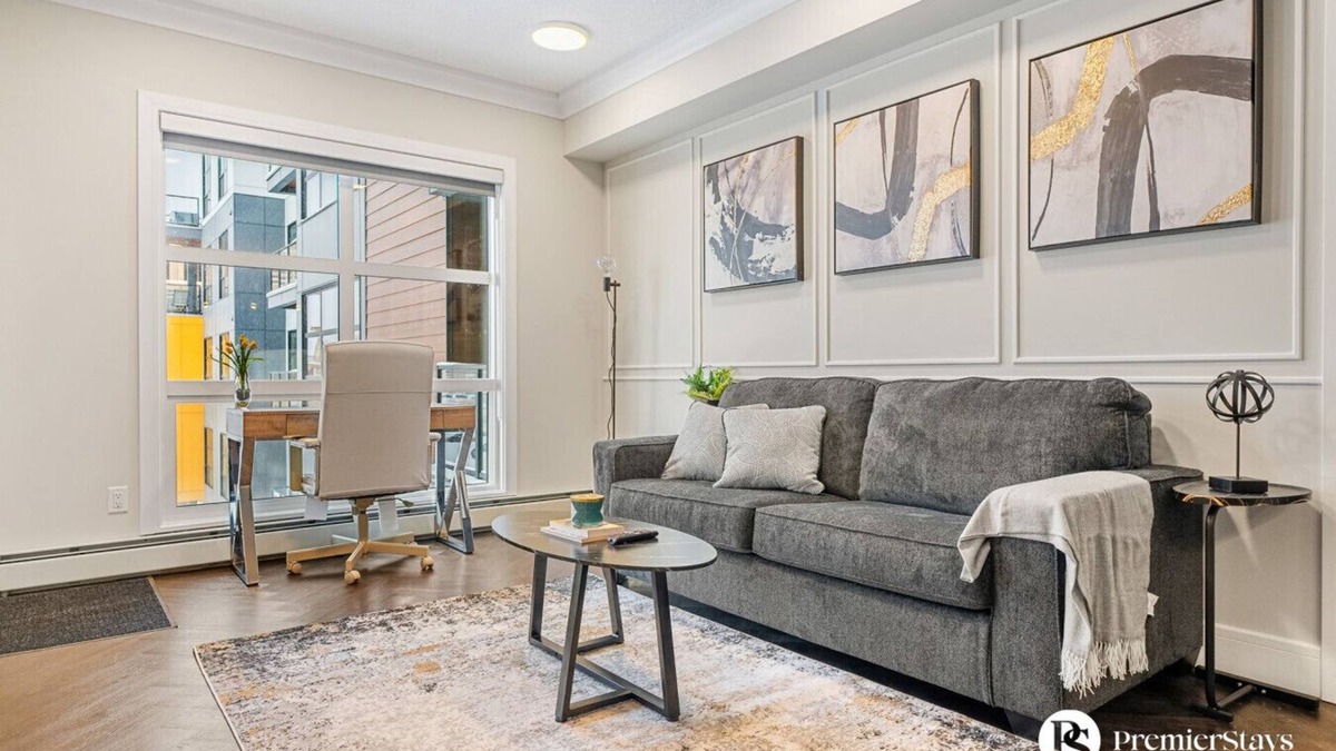 Currie Barracks Condo | Executive 2BR Suite near MRU & Downtown/w Parking