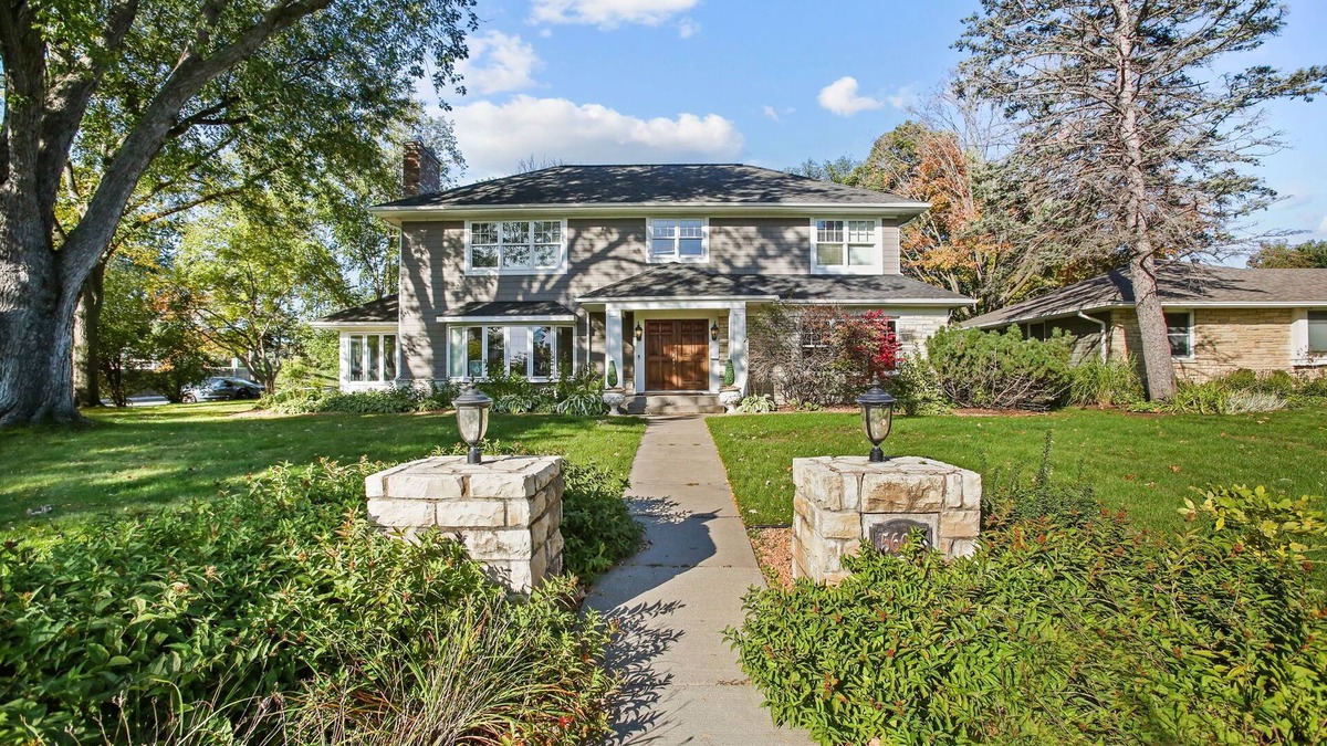 Edina House | Executive 5-bedroom house in Edina