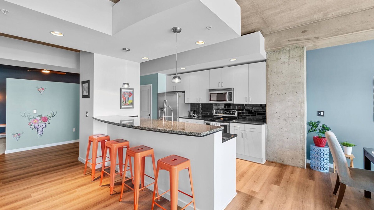 LoDo Condo | Executive Downtown Denver Condo - Amazing Views - Gym - Dog Friendly