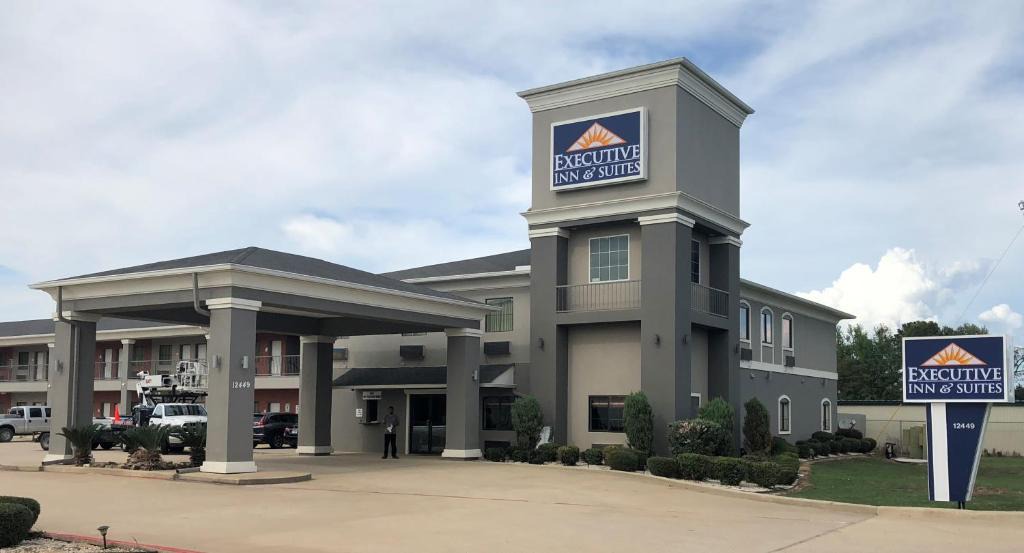 Joaquin Hotel | Executive Inn and Suites Joaquin