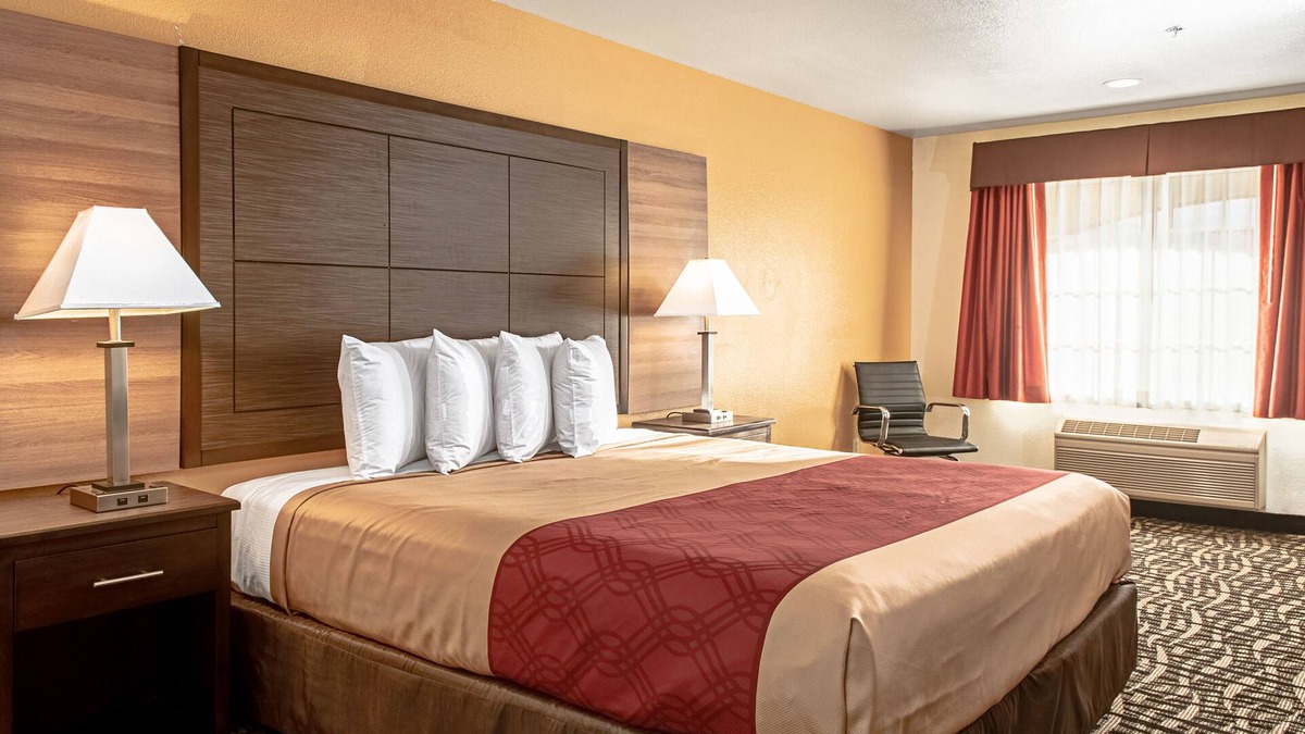 Westley Hotel | Executive Inn
