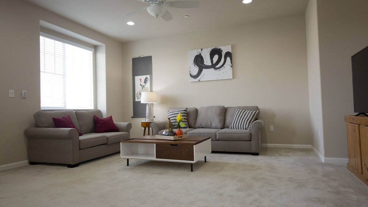 East Palo Alto House | Executive New House 4B3B Decent Community Stanford