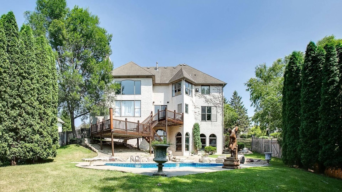 Plymouth House | Executive Plymouth Home With Large Private Pool & Billiards Room