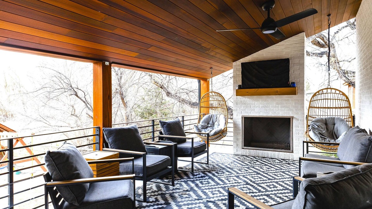Fort Collins House | Executive Retreat:Gym~Office~Orchard~Steam room~River~Playground and more!