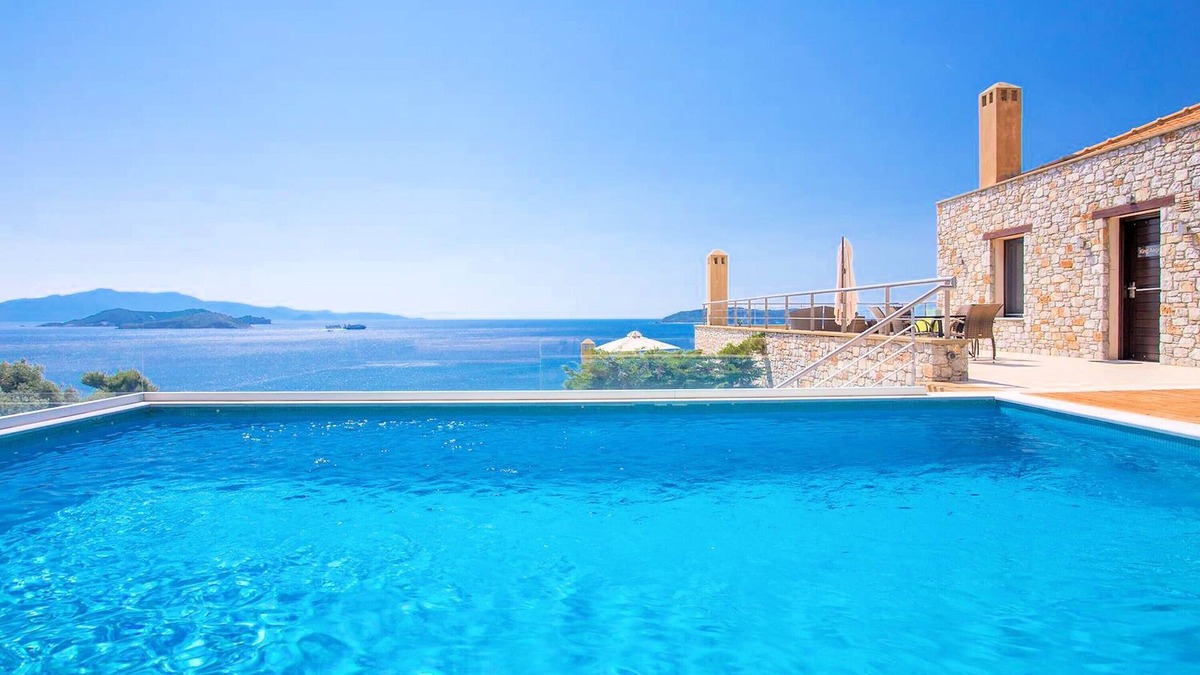 Vassilias Villa | Executive Skiathos Villa | 3 Bedrooms |.