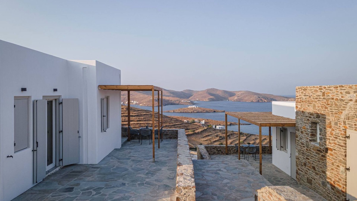 Kithnos Apartment | Executive Suite By Kythea Suites Kythnos