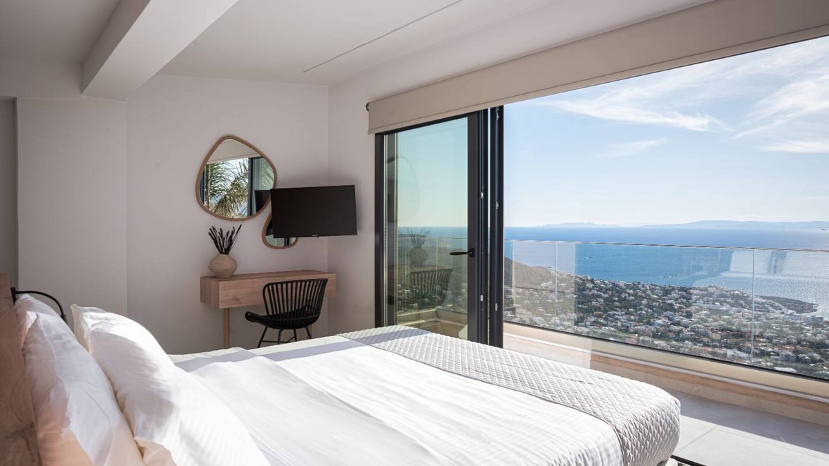 Saronikos House | Executive Suite By Saronida Hills