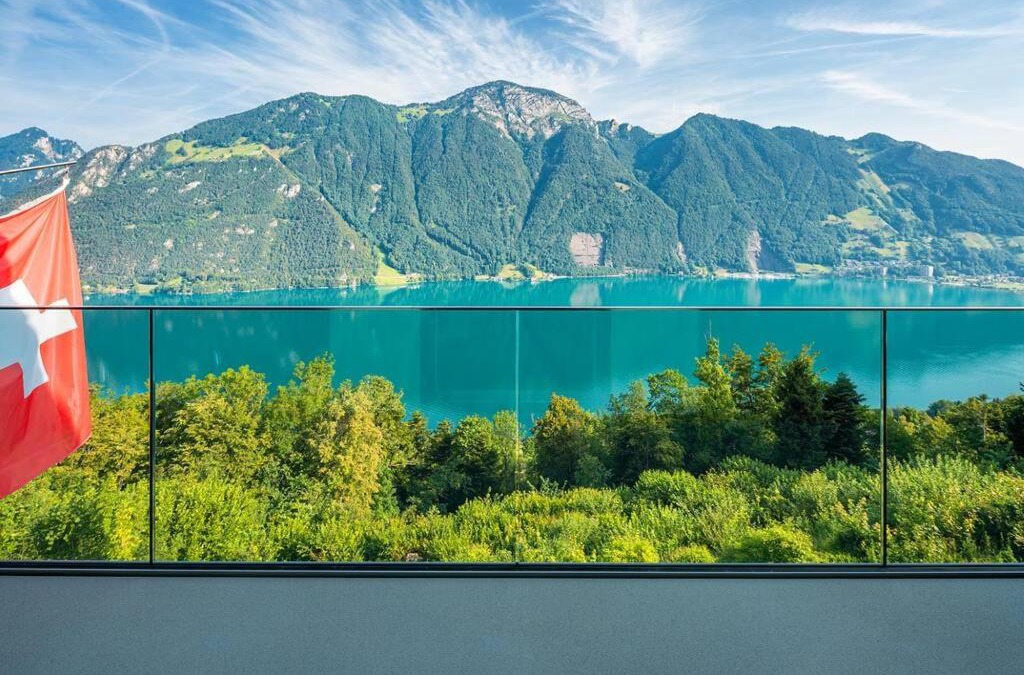 Ruetli House | Exklusives Chalet mit traumhafter See- und Bergsicht