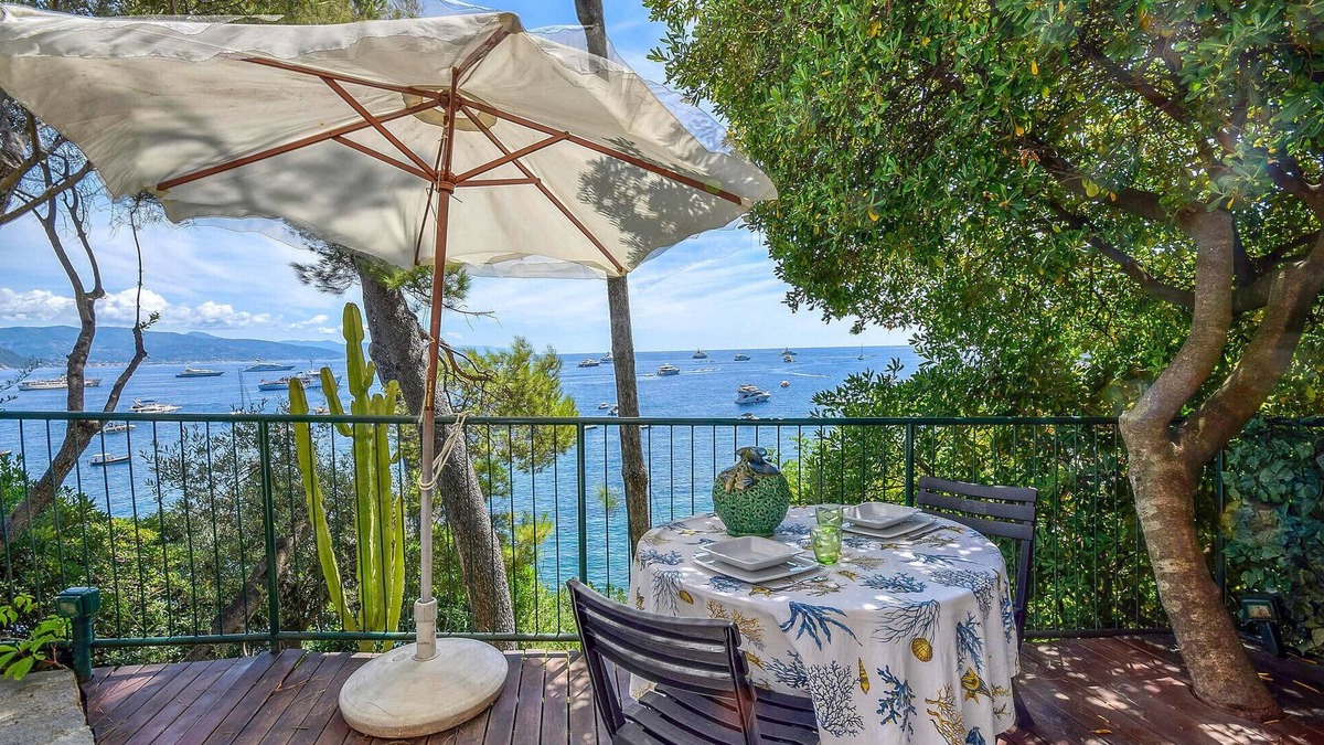 Pedale Apartment | Experience pastel charm during your vacation on the Ligurian Sea.