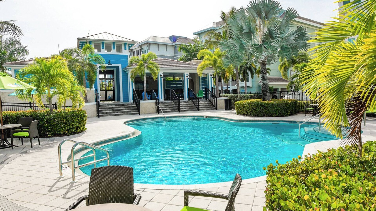 Whitney Beach Condo | Experience a Luxurious Penthouse Near Anna Maria Island with Resort Amenities! -