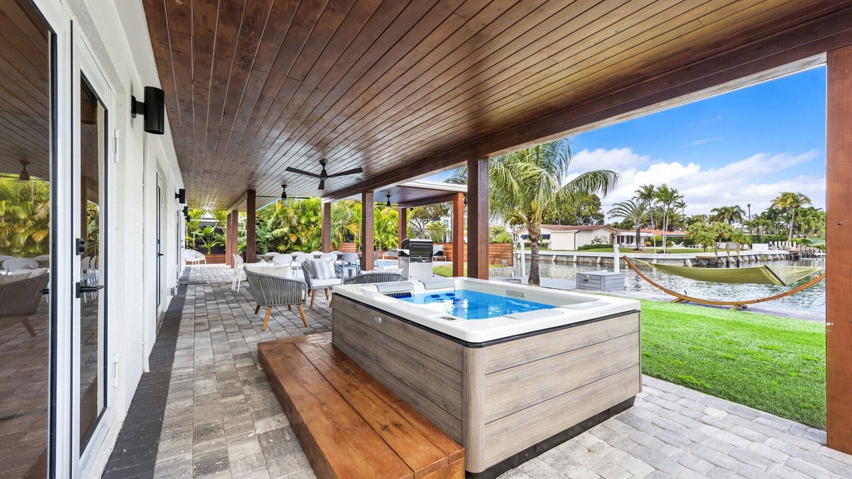 Keystone Point Villa | Experience Bayfront Bliss: Your Ultimate Miami Getaway Awaits!
