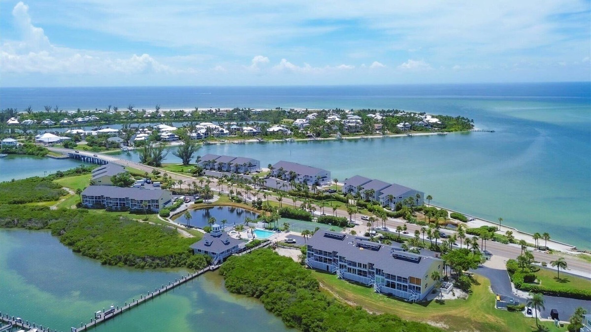 Boca Grande Condo | Experience Boca Grande North #38, a stunning 2-bedroom condo the sleeps 5