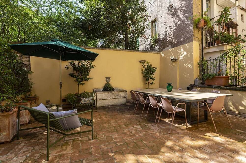 Rome City Centre Apartment | Experience Collection by ROMAC Margana Palace w/terrace & wellness