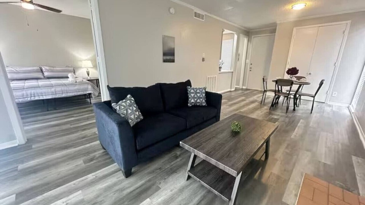 Nassau Bay Apartment | Experience Comfort & Style in Houston’s Bay Area