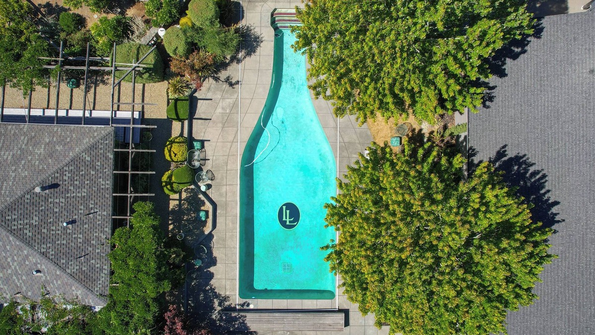 Healdsburg House | Experience Limerick Lane Cellars at our Vineyard Farmstay Retreat in Healdsburg