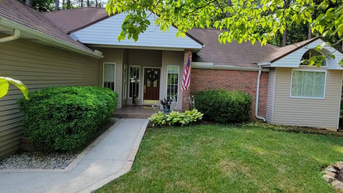Tellico Village House | Experience Loudon charm near Tellico Lake in Tellico Village-private suite.