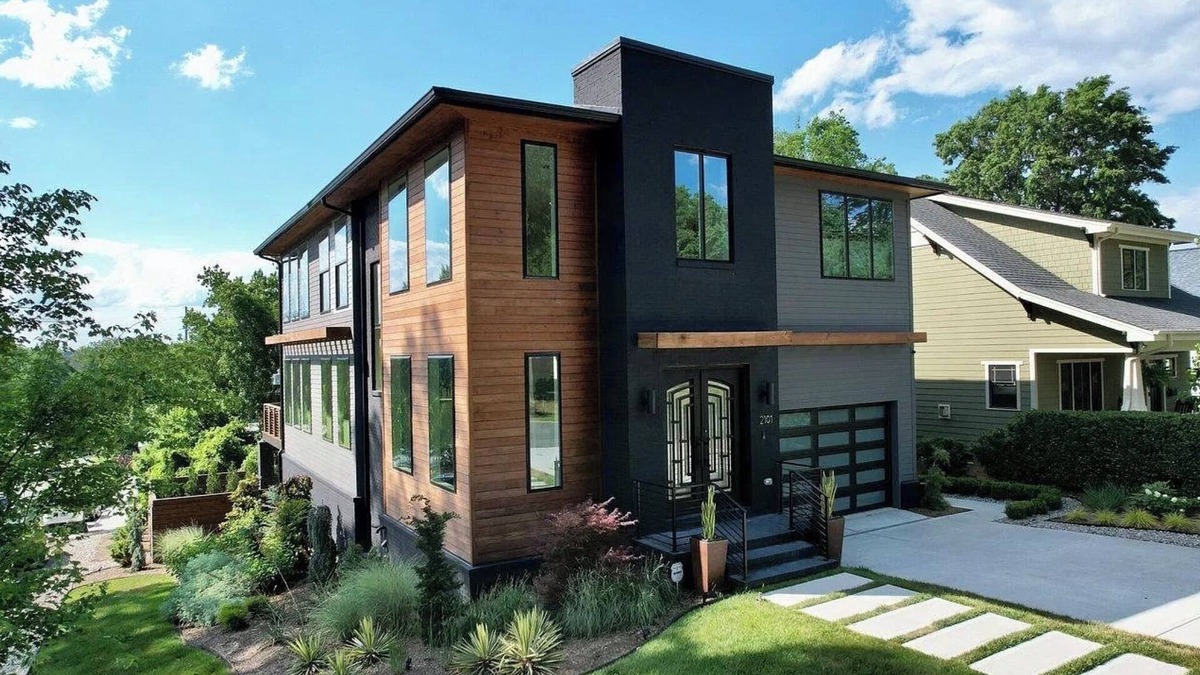 Villa Heights Villa | Experience Maison NoDa: Walkable + Uptown Skyline Views w/Gym! Sleeps 14