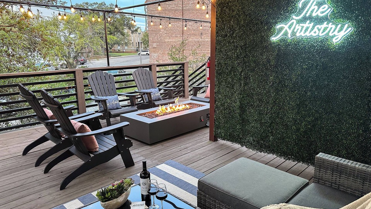 Laurel Hotel | Experience Mississippi Art at 'The Artistry'
