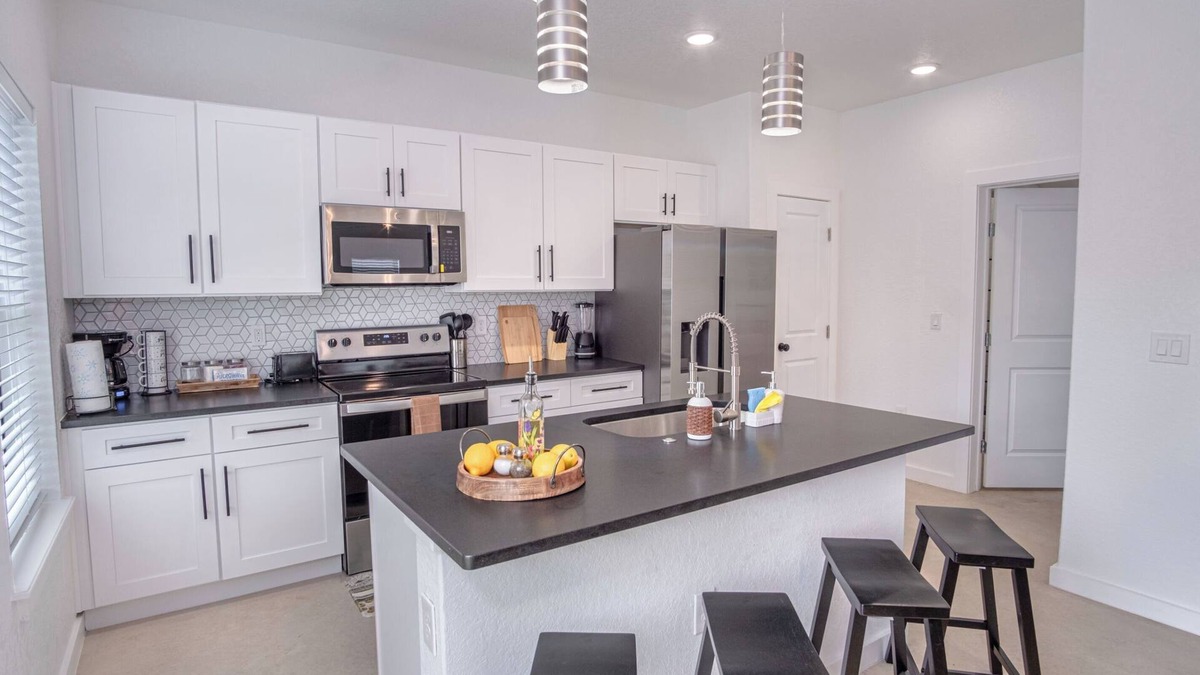 Denver Heights Apartment | Experience Modern Luxury! 3br/2.5ba Home Near DT