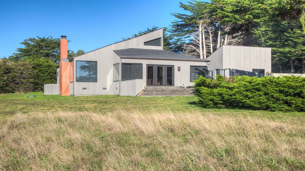 Sea Ranch House | Experience ocean front living at its finest!