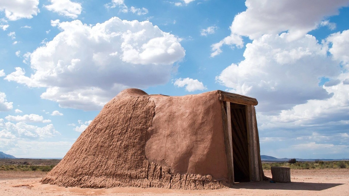 Cameron Bed & Breakfast | Experience our Traditional Navajo Hogan near Grand Canyon