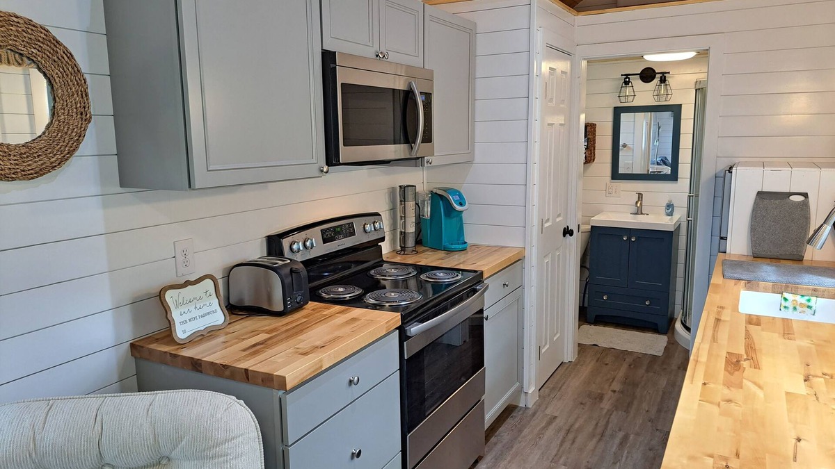 Franklin County House | Experience Romance and Relaxation in Our Charming Tiny House on Lake Champlain