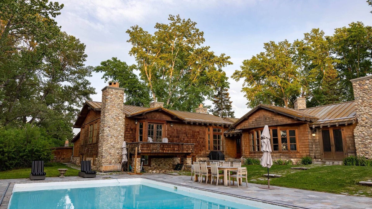 Calgary Other | Experience Rustic Luxury at a Working Cattle Ranch