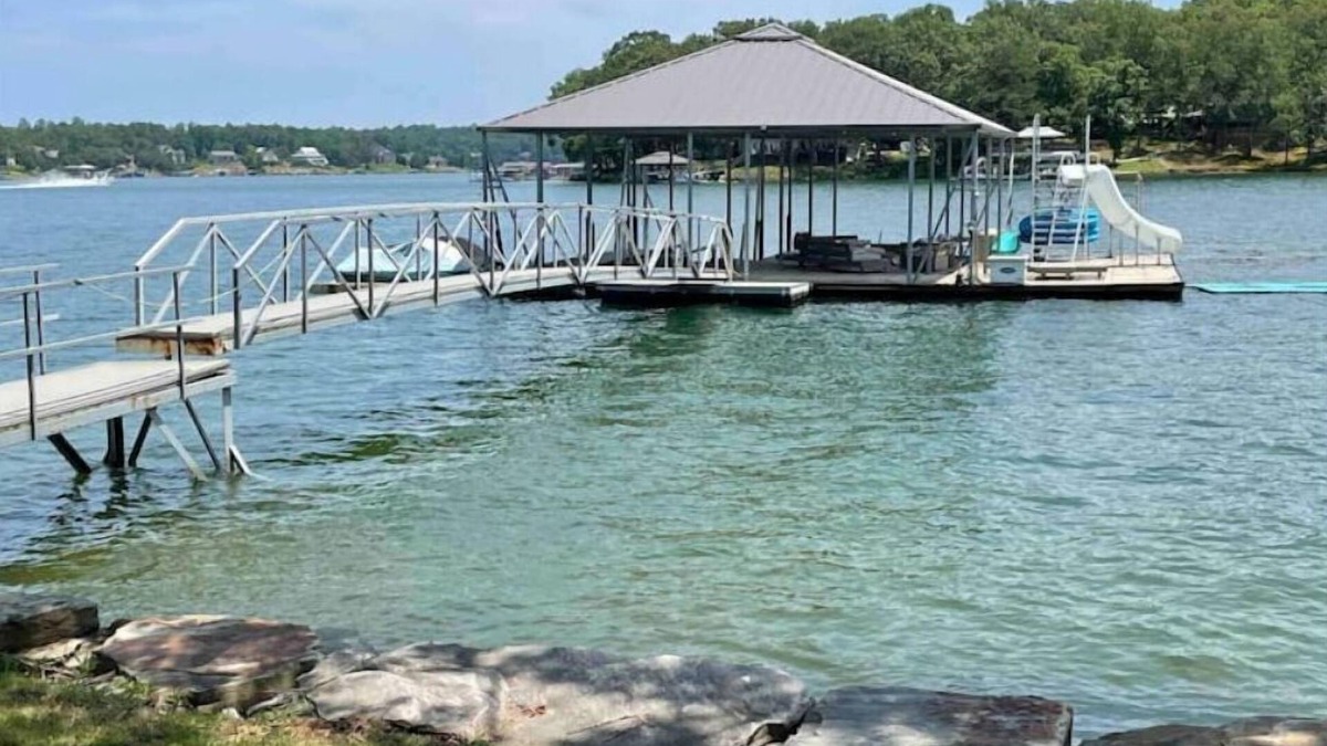 Jasper House | Experience Smith Lake near Jasper. No steps to water! 4br/3ba