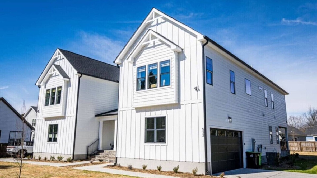 Apex Apartment | Experience `The Grande 532` in Downtown Apex!