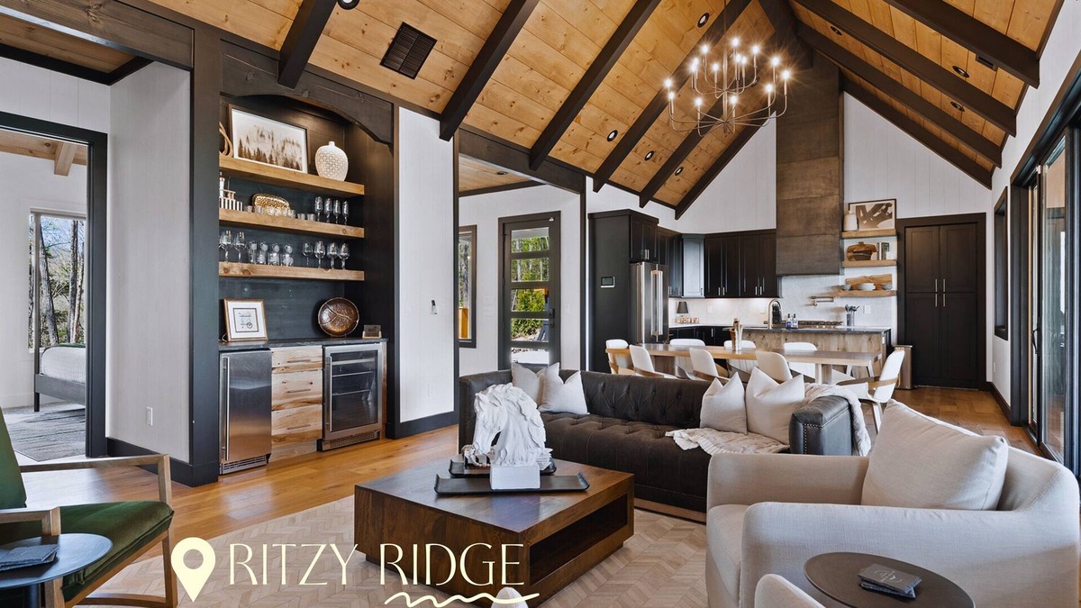Raccoon Ridge Cabin | Experience the Ritzy Ridge Retreat Heated Pool HotTub Games Mtn Views Sleep 16