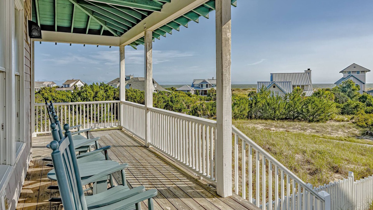 Flora's Bluff House | Experience unforgettable coastal views at Killegray Ridge, Bald Head Island