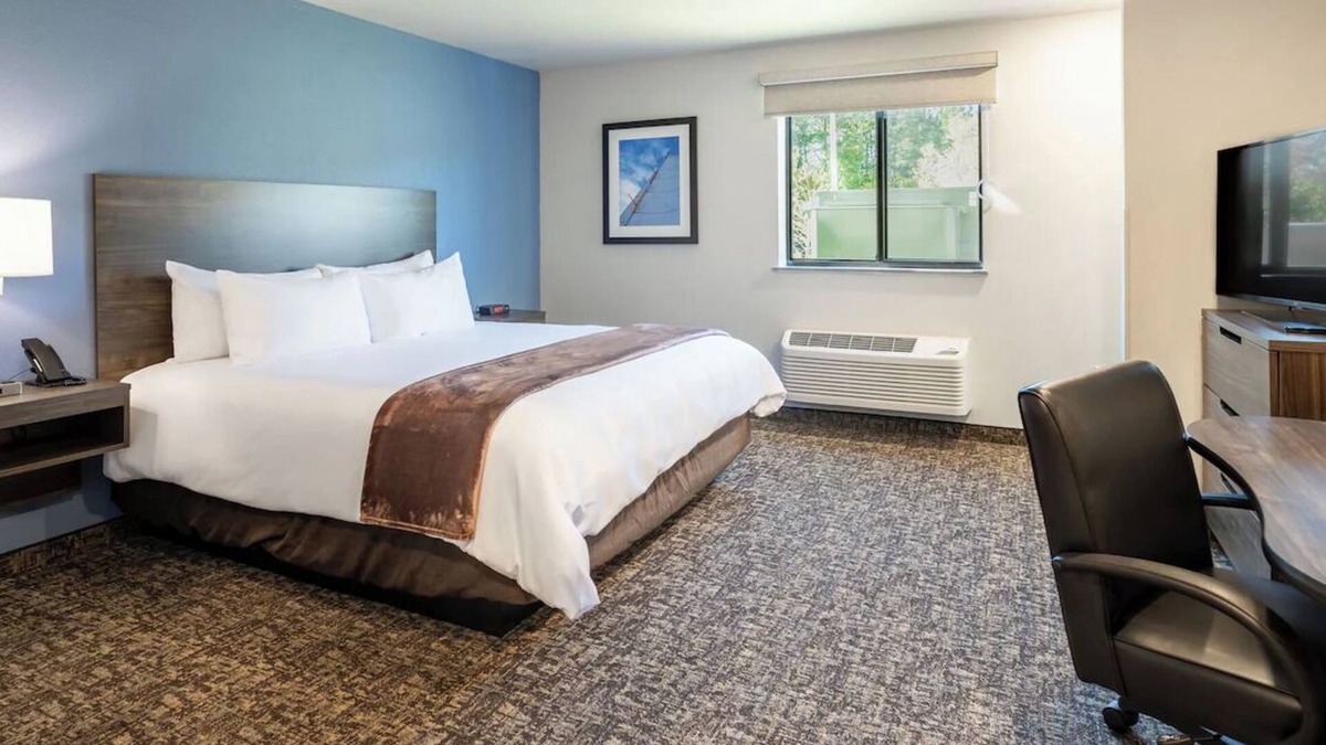 Sundance House | Explore Buckeye with Ease—Pet-Friendly Accommodation and Free Parking Await
