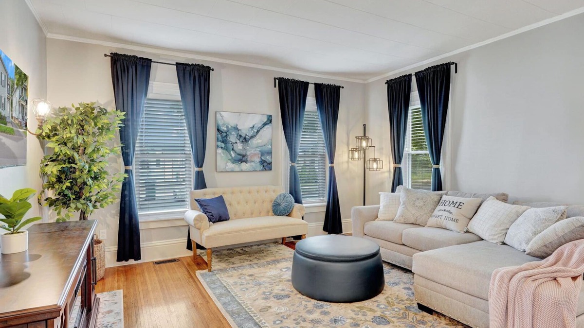 South Wedge House | Explore ROC from South Wedge Gem with free Wi-fI & parking-