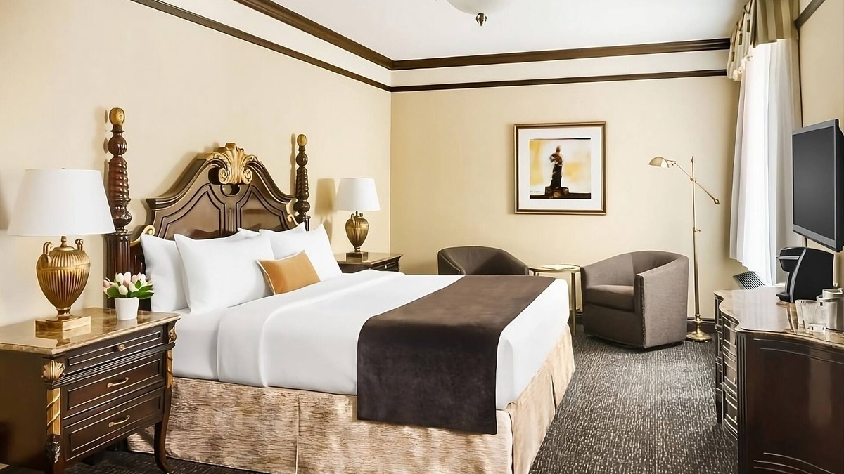 Central Park West Hotel | Explore the American Museum of Natural History! 4 Upscale Units, w/Onsite Dining