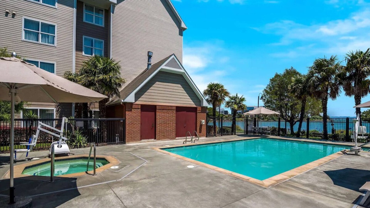 Oyster Point Hotel | Explore the Best of the City! Free Breakfast, Free Shuttle, Full Kitchen!