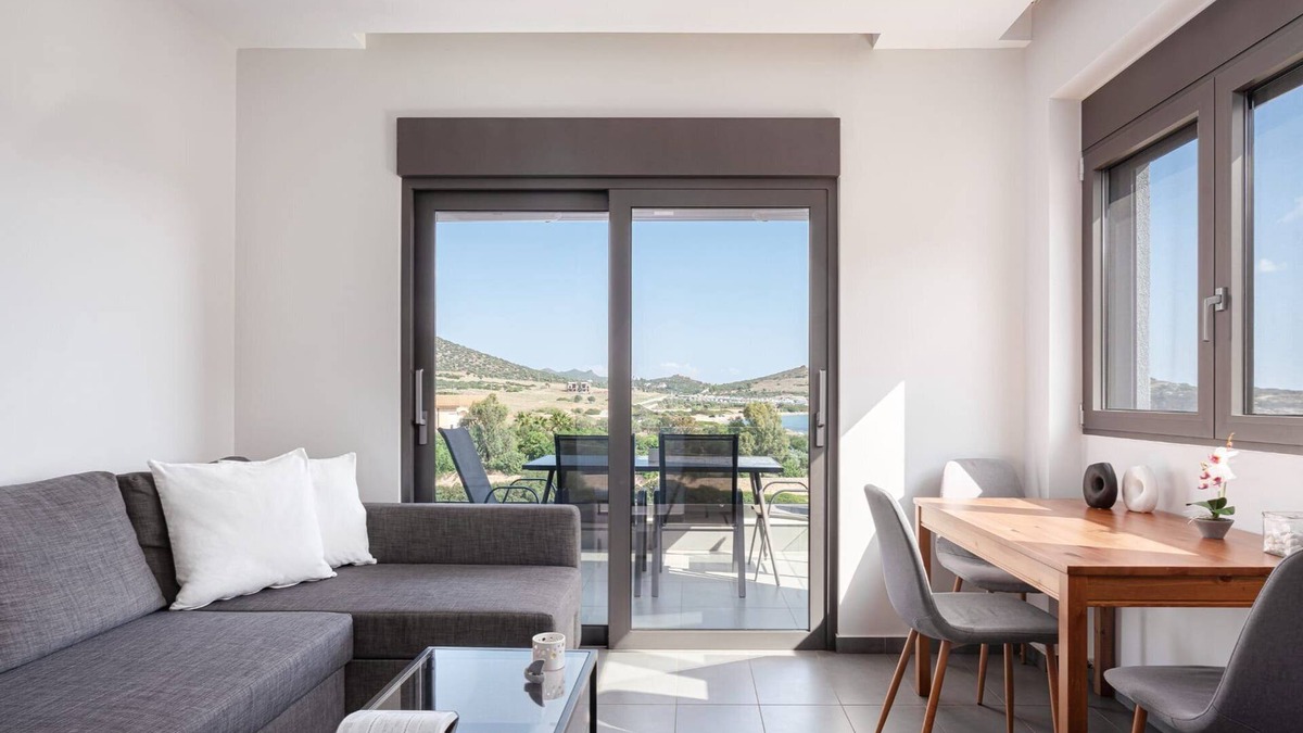 Charakas Villa | Exquisite Athens Apartment | Modern Vista Apartment | 2 Bedrooms | Private.