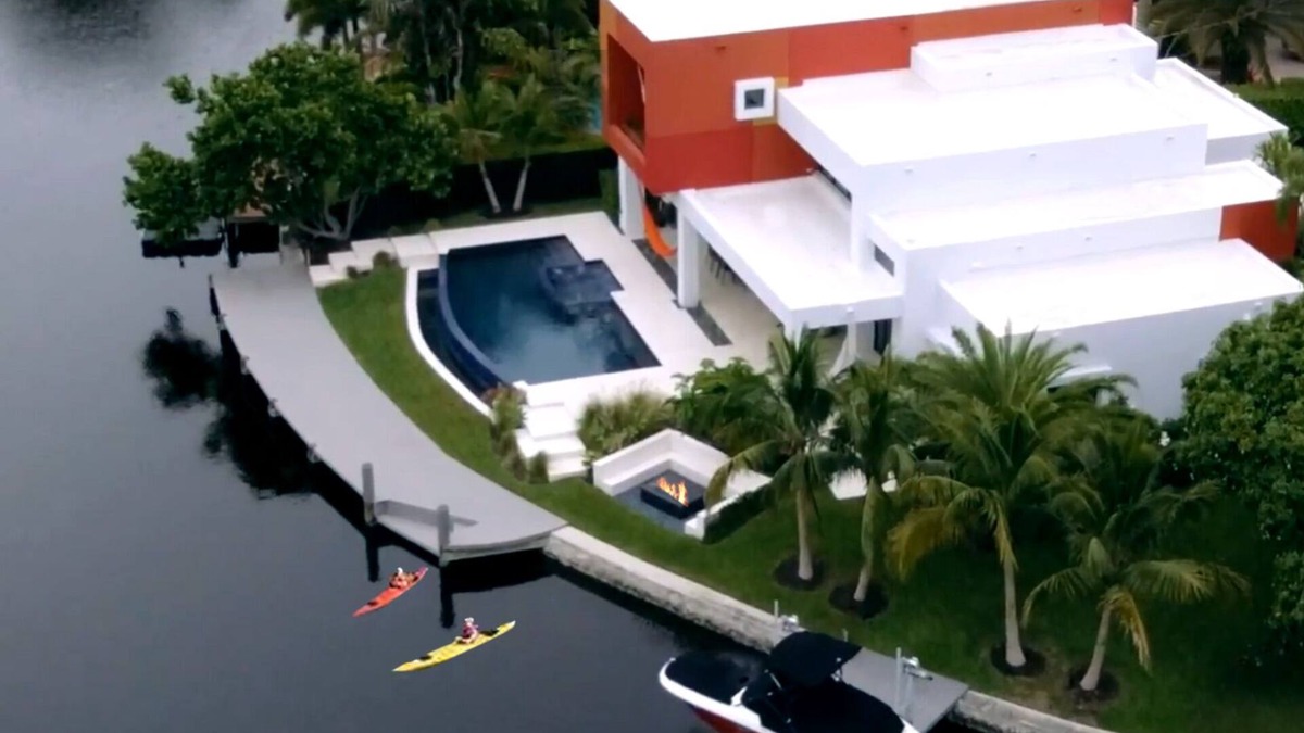 Central Fort Lauderdale House | Exquisite Modern Minimalistic Waterfront Personal Resort