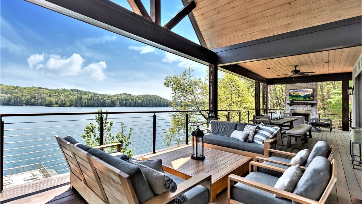 Turtlehead House | Exquisite Turtlehead Retreat