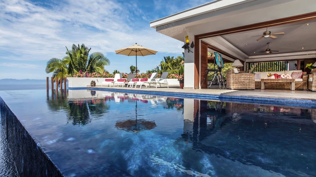 Conchas Chinas Villa | Exquisite villa, Majestic Views, Ideal for Families, Friends & Reunions