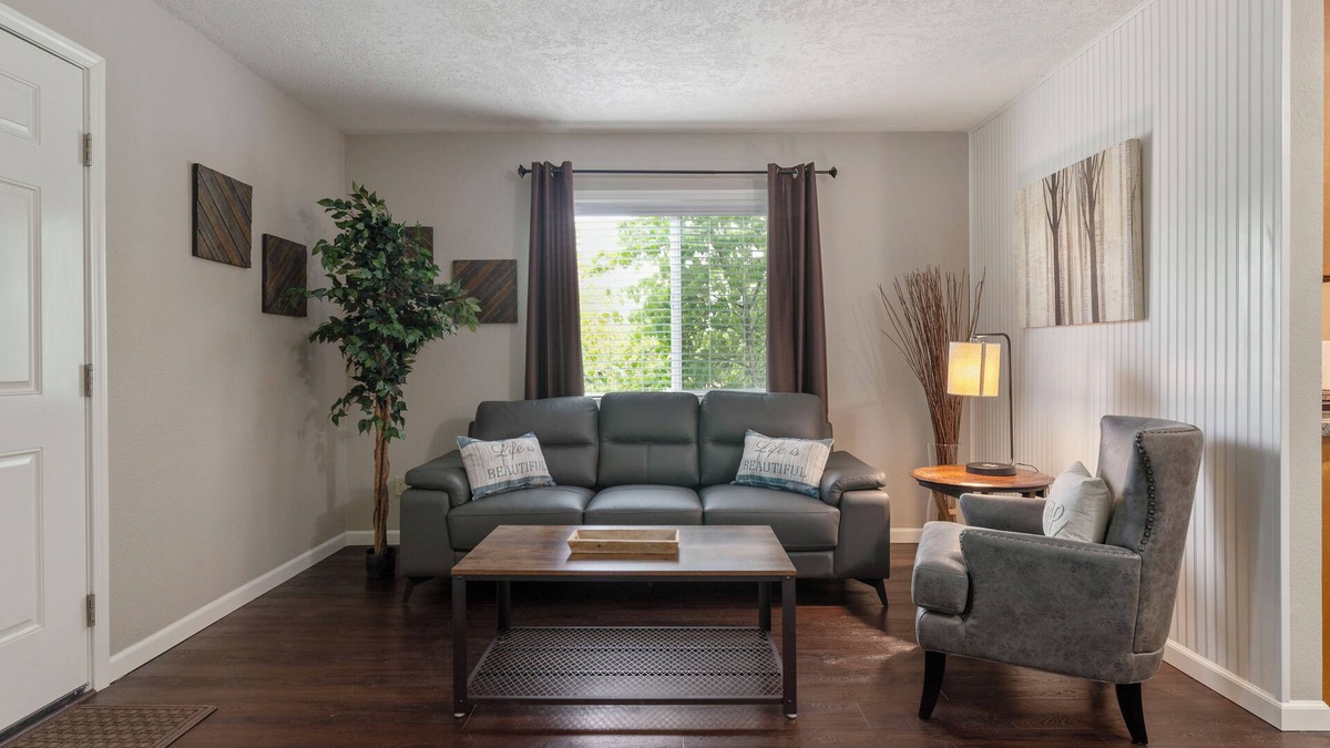 McMinnville Apartment | Extended Stay 1BR Apt Steps to Wine-Dine-Pubs + Dog Friendly #3