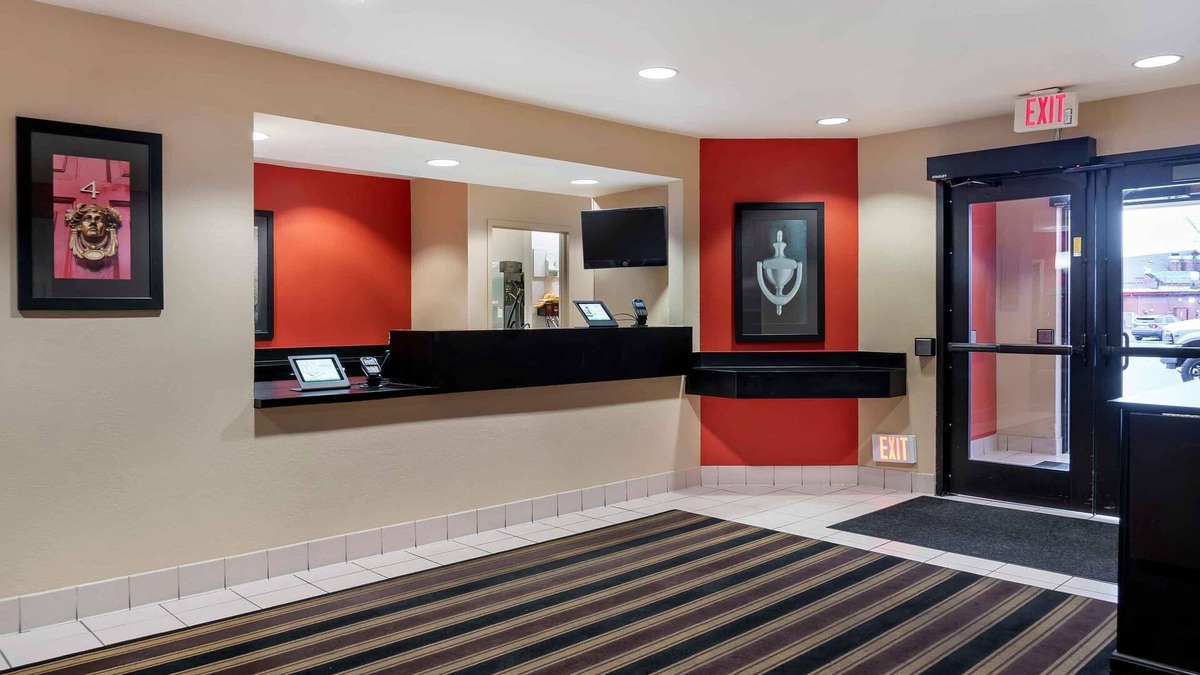 Roseville Hotel | Extended Stay America Select Suites - Detroit - Roseville
