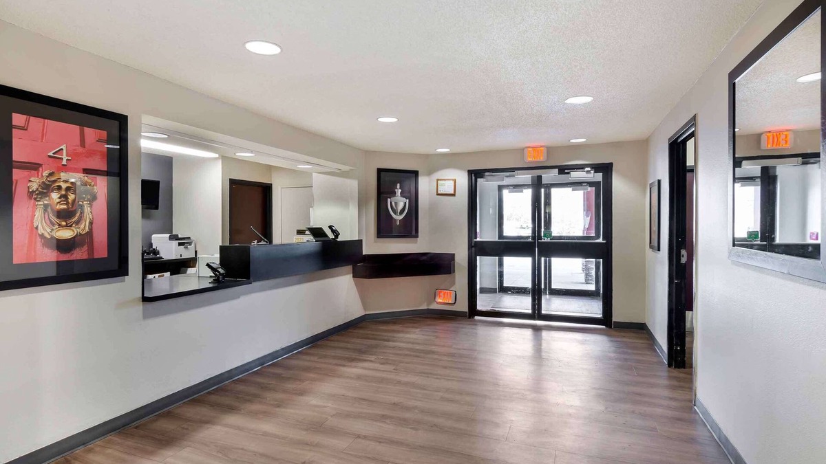 South Kansas City Hotel | Extended Stay America Suites Kansas City South