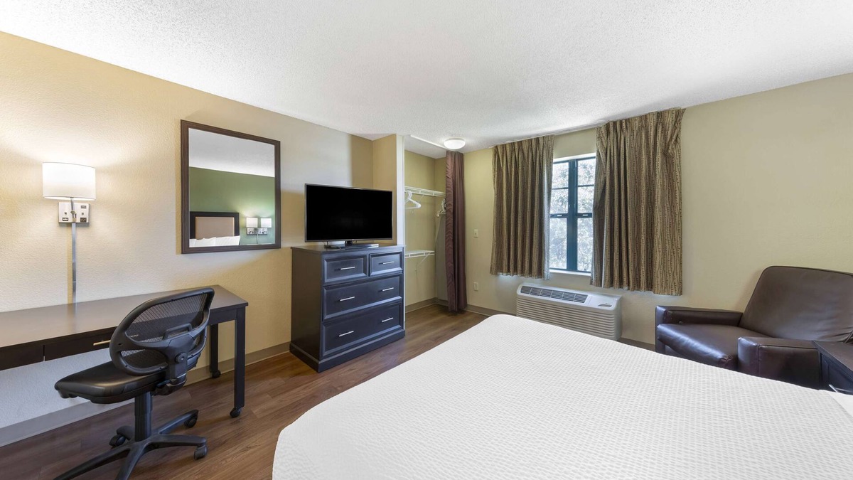 Melbourne Hotel | Extended Stay America Suites Melbourne Airport