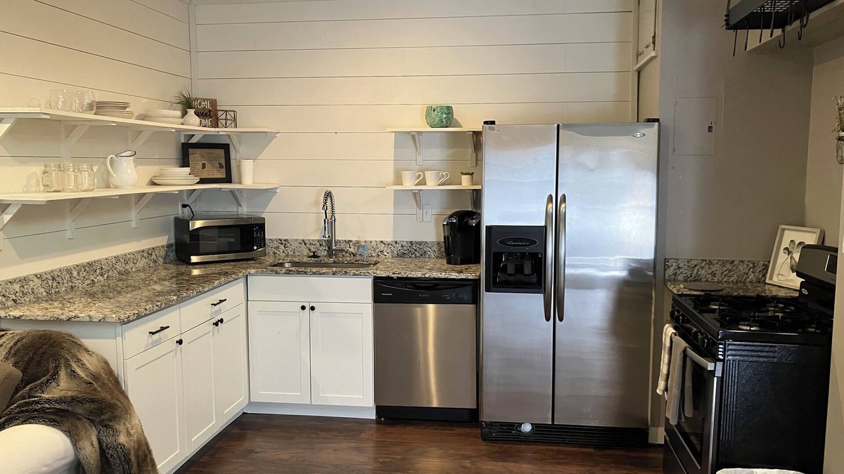 Roswell Apartment | Extended stay apartment near Canton St Roswell