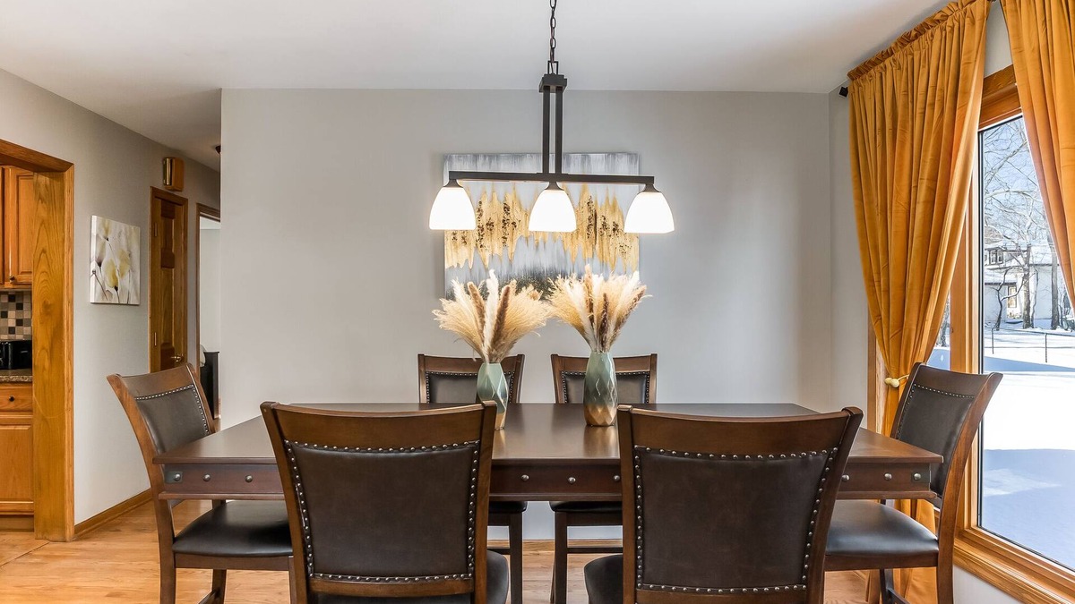 Itasca House | Extended Stay Itasca FHS Rental