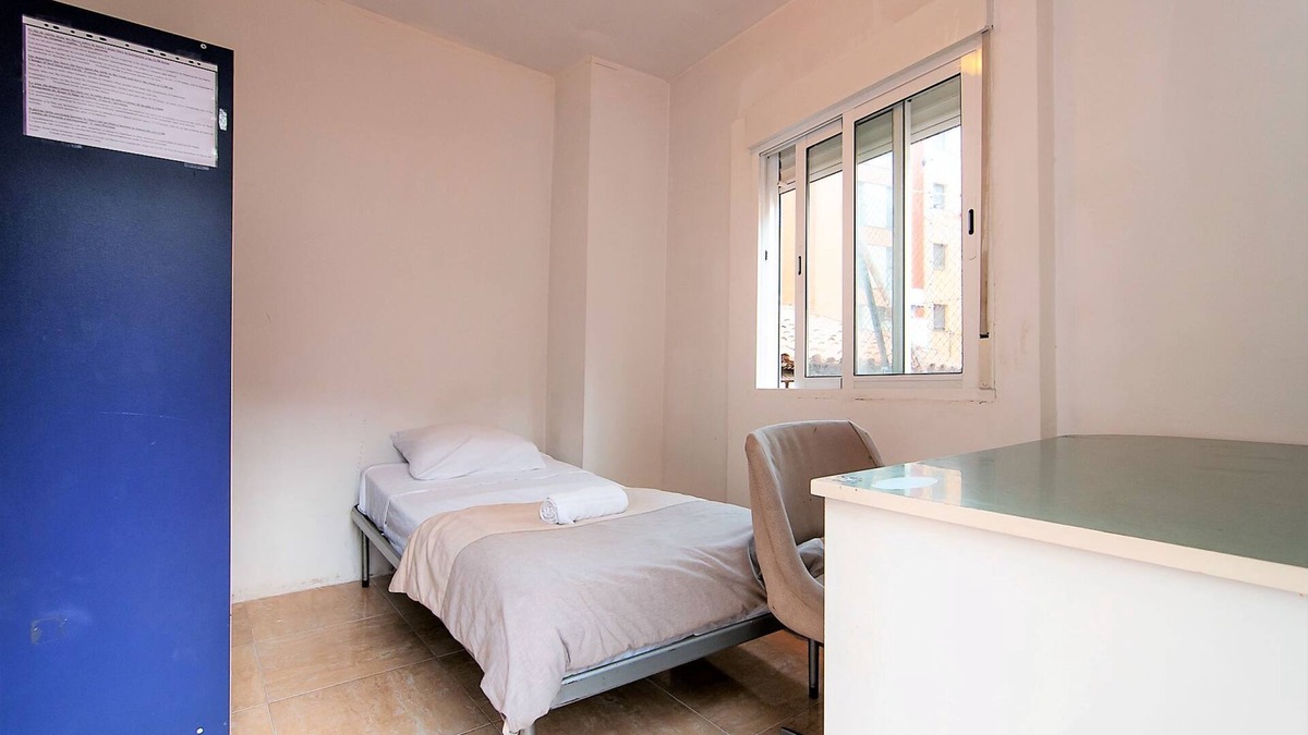La Maternitat i Sant Ramon Apartment | EXTERIOR PRIVATE ROOM WITH SUNNY TERRACE OF 200 M2