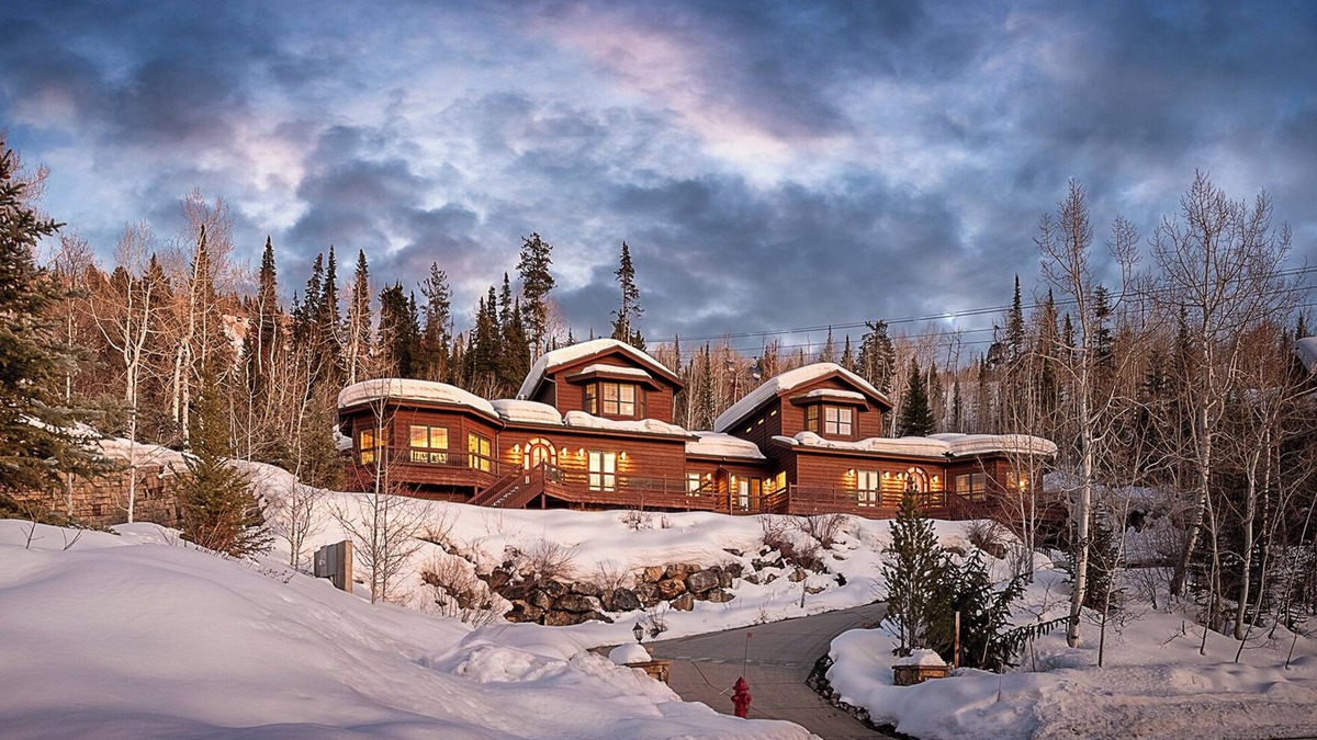 Steamboat Springs House | Extraordinary Location For Large Groups | Apex Grande