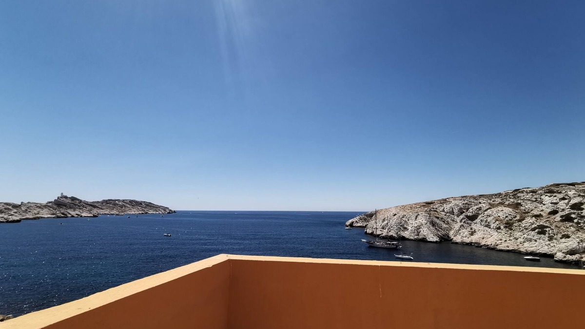 Marseille Apartment | Féérique ILES FRIOUL 102m2 very nice apartment 3 terraces SEA VIEW beach on foot
